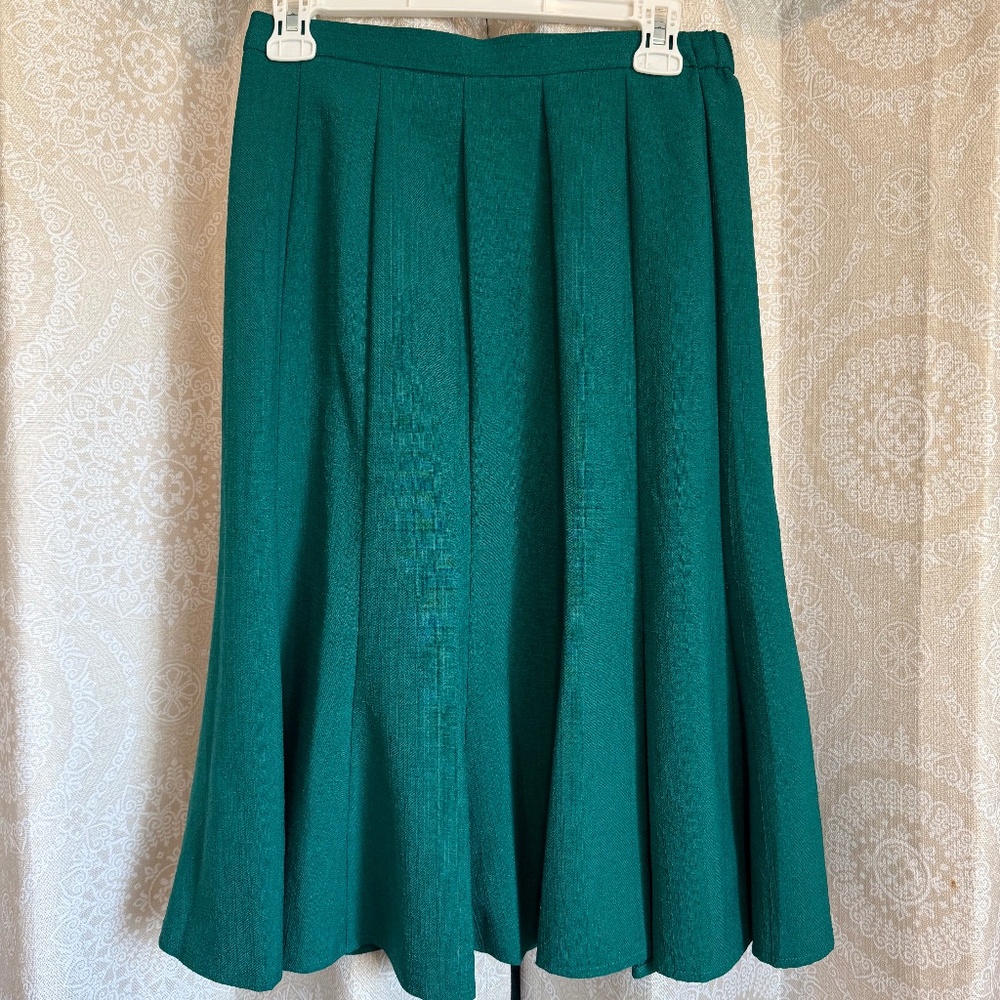 Emerald green elastic waistband fit and flare skirt